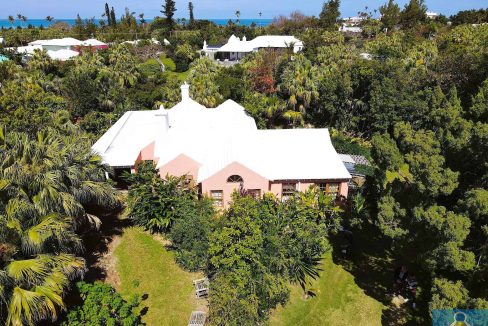 TROPICAL VACATION RENTAL GETAWAY!